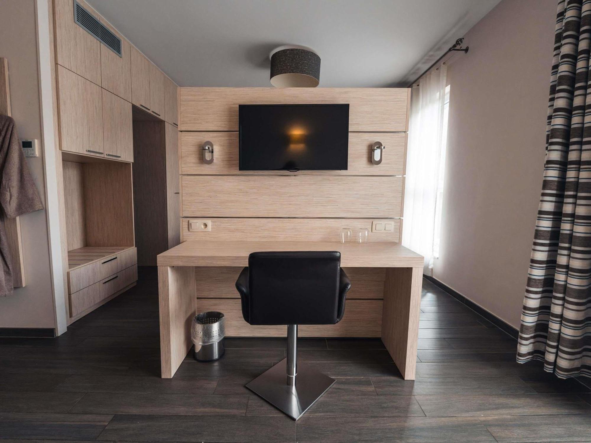 Ibis Styles Charleroi Airport Aero 44 Exterior foto