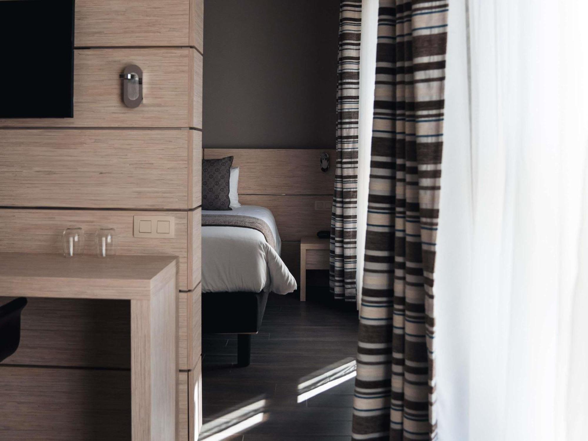 Ibis Styles Charleroi Airport Aero 44 Exterior foto