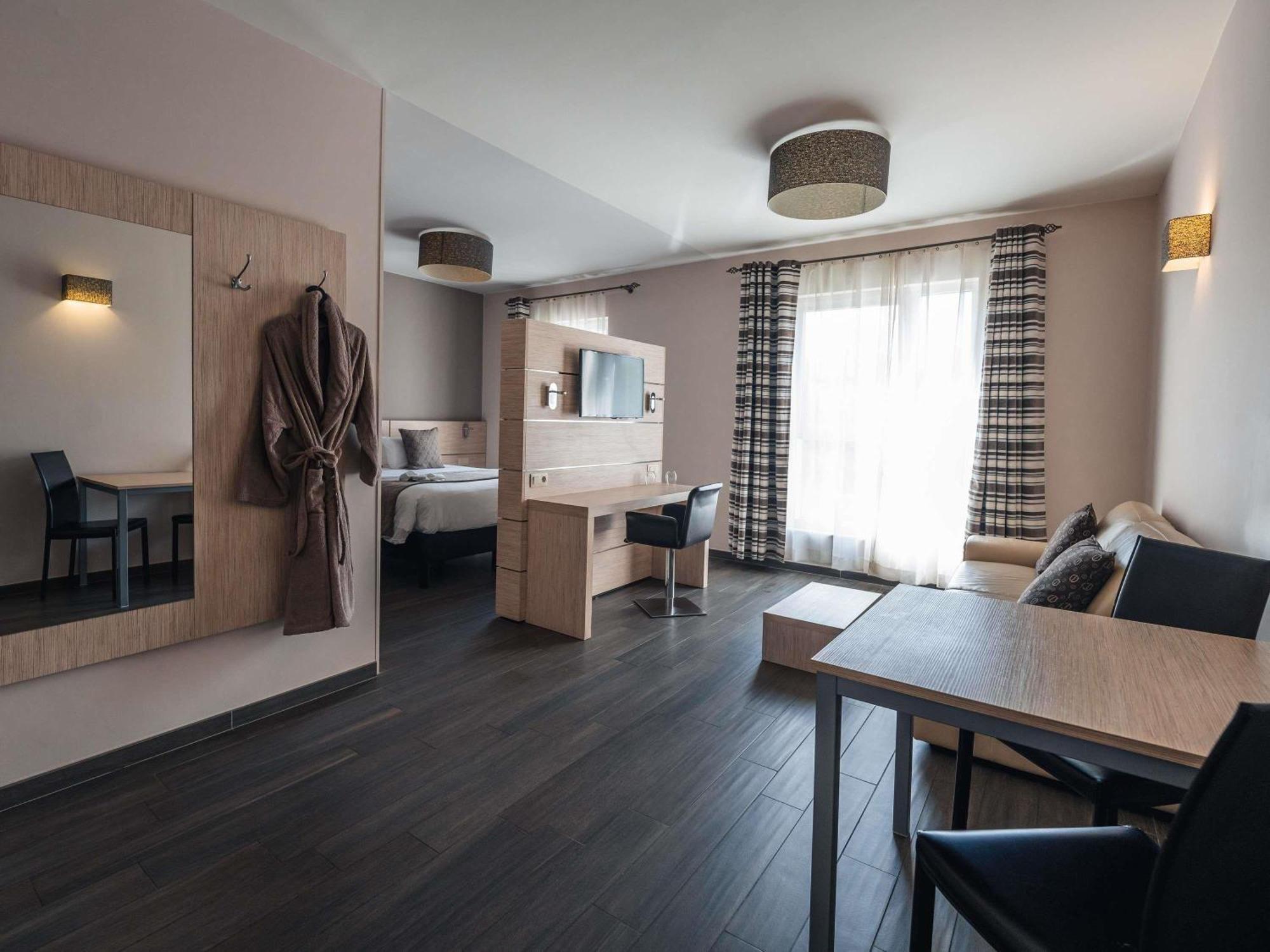 Ibis Styles Charleroi Airport Aero 44 Exterior foto